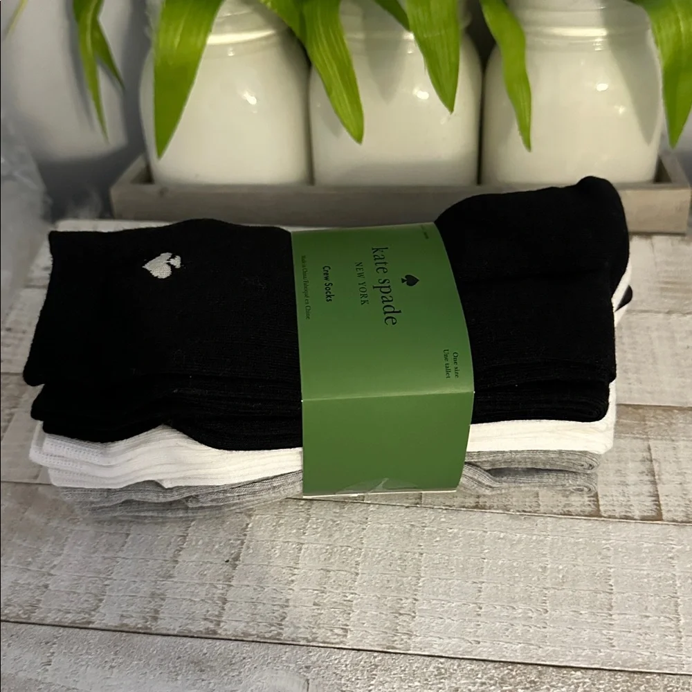 Nwt Kate spade set of 6 pairs crew socks